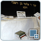 לחץ להגדלה